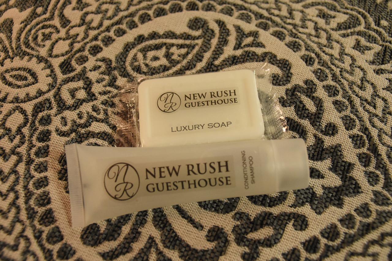 New Rush Guest House Kimberley Bagian luar foto